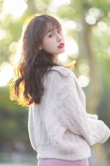 邻居家的丰满妻子